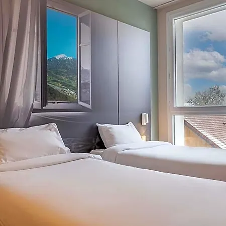 Annemasse Hotel 3*